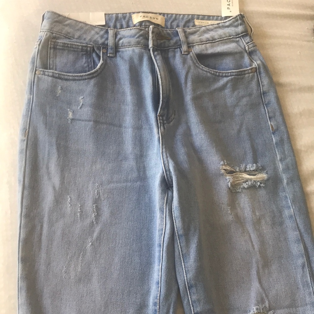 High wasted (depending on body type) mom jeans